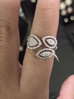 Silver Pavé Teardrop Trio Ring - Elegant White Crystal Accent